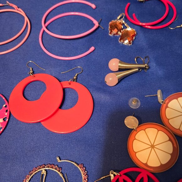 Lot of Pink Earrings - Picture 5 of 5